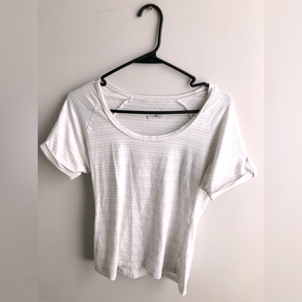Columbia Sportswear Women's Small Fitted Stretchy Striped White and Tan Top